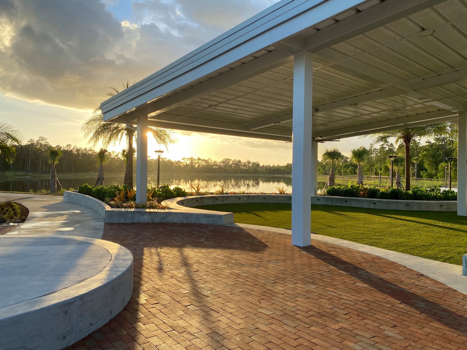 The Cove Beer and Wine Bar offers a refreshing taste of Paradise